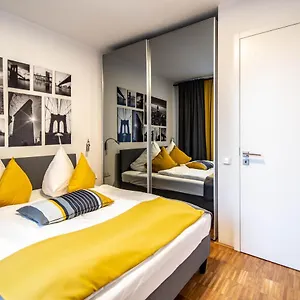 Apartament Modern With Balcony And Garage, Praga
