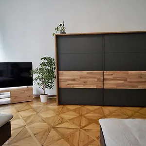 Truhlarska 4 Prag