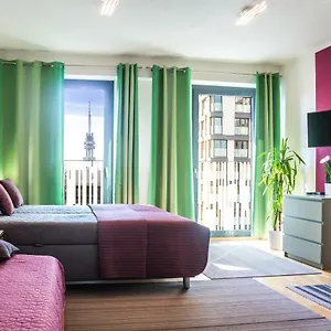 Apartament In Residential Tower - Parking, Praga